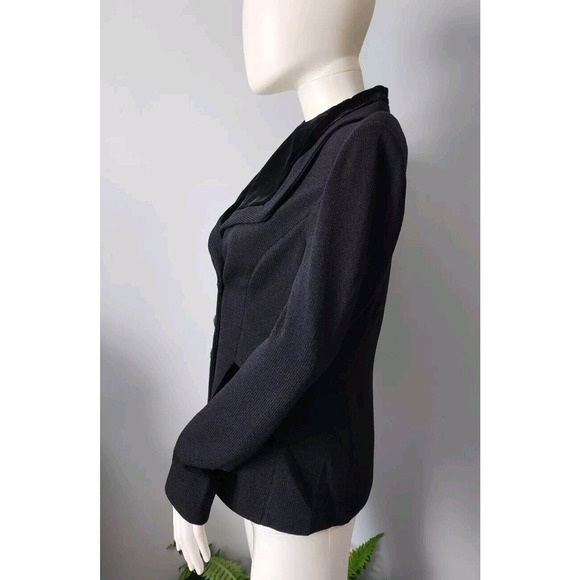 ELEGANT ST JOHN BLACK KNIT EVENING JACKET, SIZE 4, Velour / Velvet Trim Santana - Picture 3 of 16